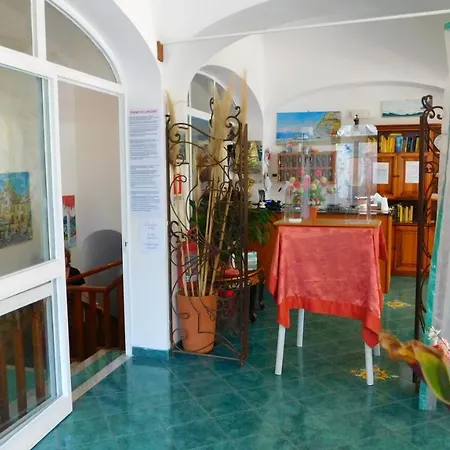 Villaverde Couette-café Positano
