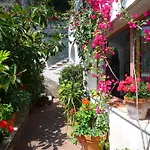 Bed & Breakfast Villaverde Positano